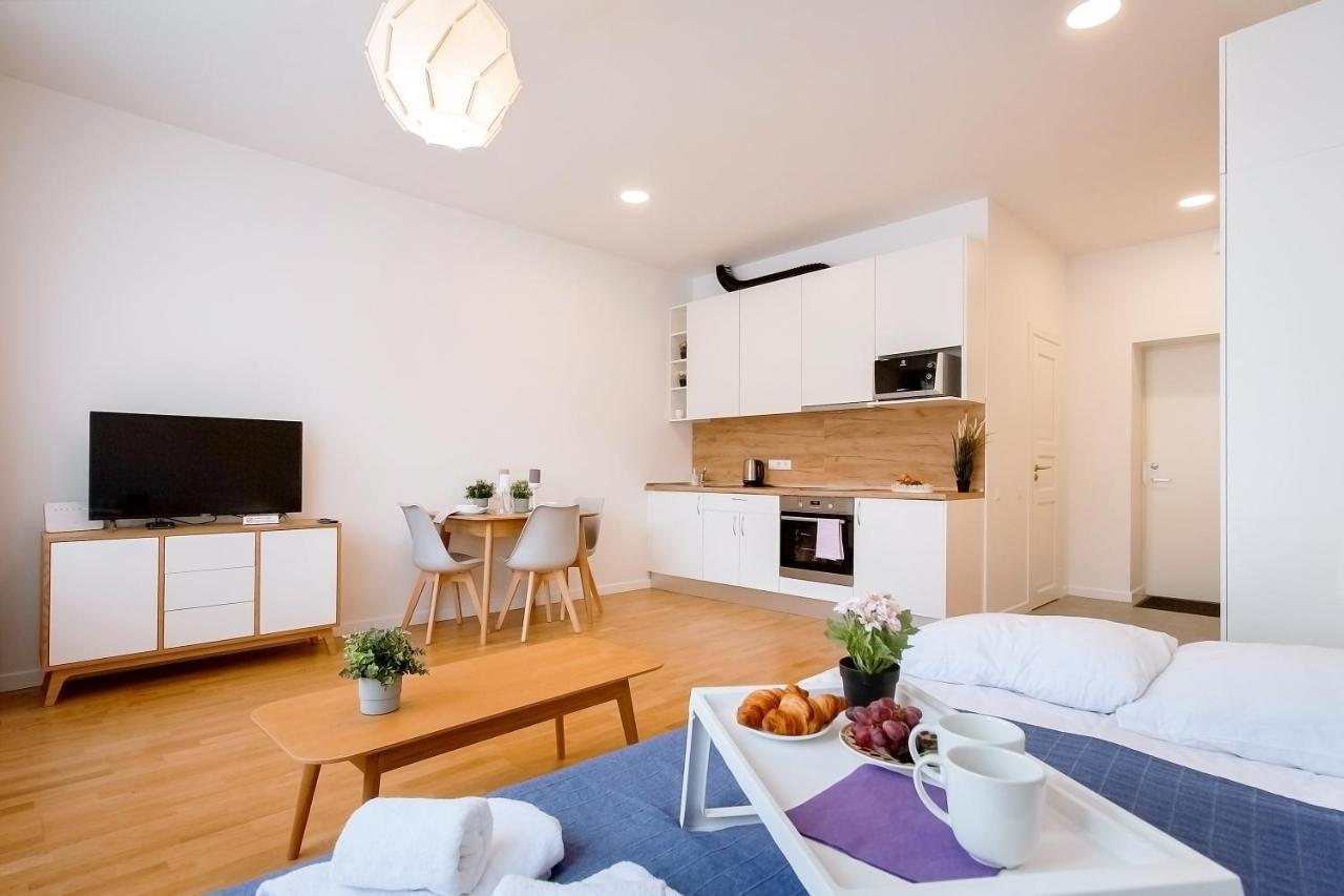 Residential Barona Apartments In Riga Centre Luaran gambar